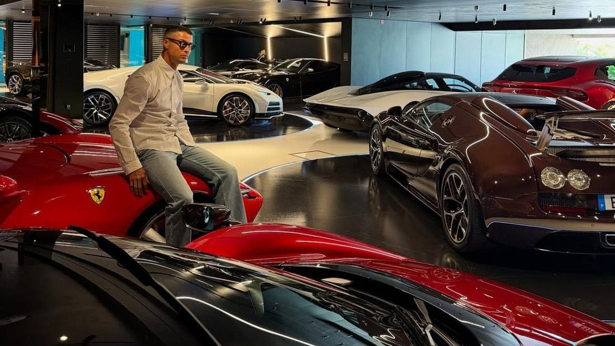 Cristiano Ronaldo Pamer Koleksi Mobil Mewah Langka dan Bernilai Fantastis