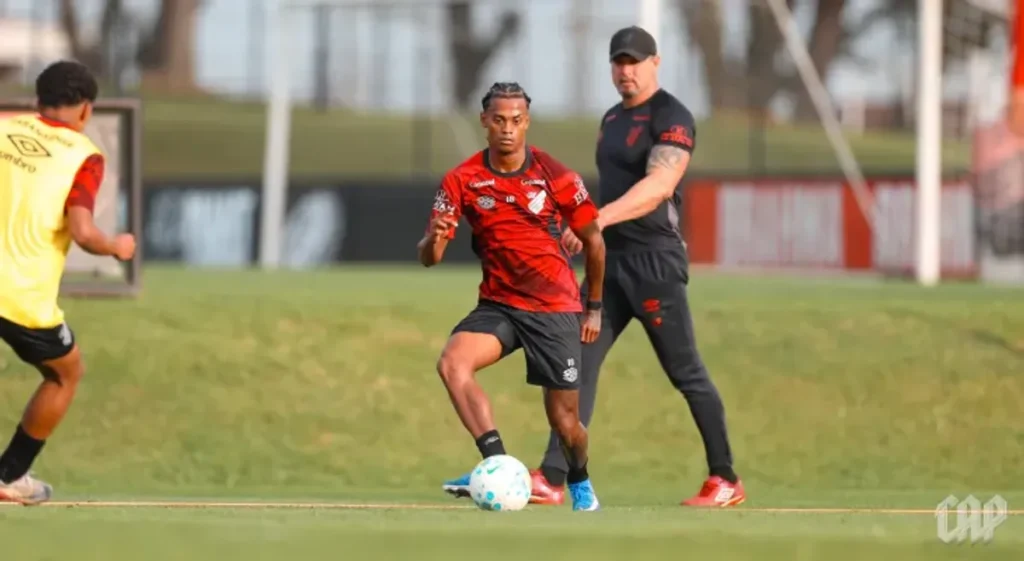 Athletico Paranaense Bawa Keunggulan Dua Gol ke Markas Vitoria