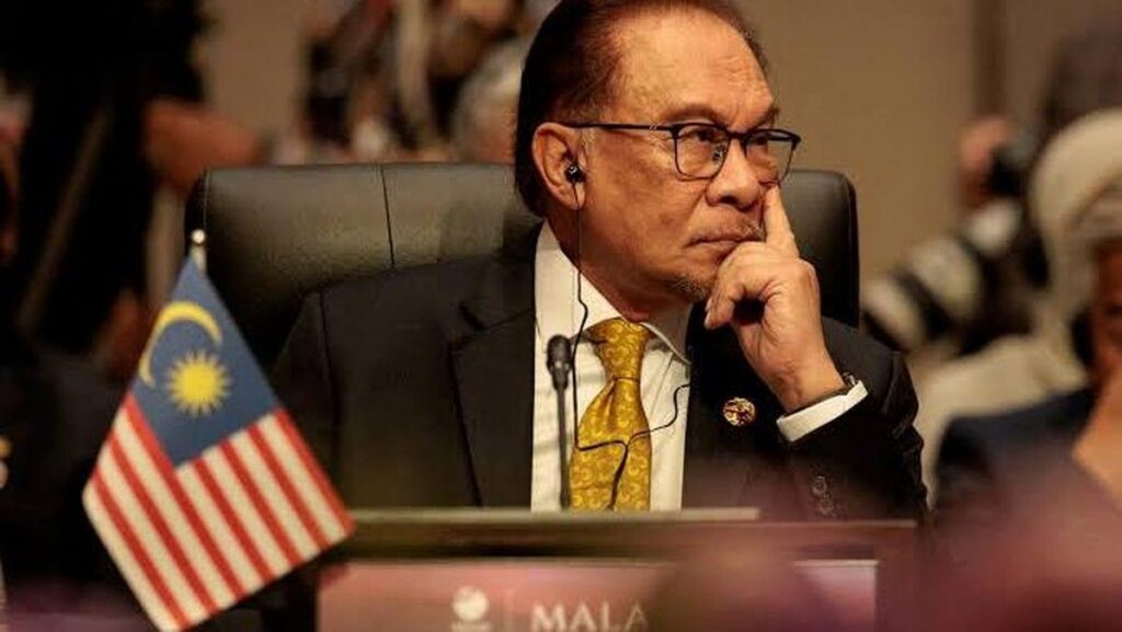 Anwar Ibrahim Jalani Operasi Hernia Abdomen di Rumah Sakit