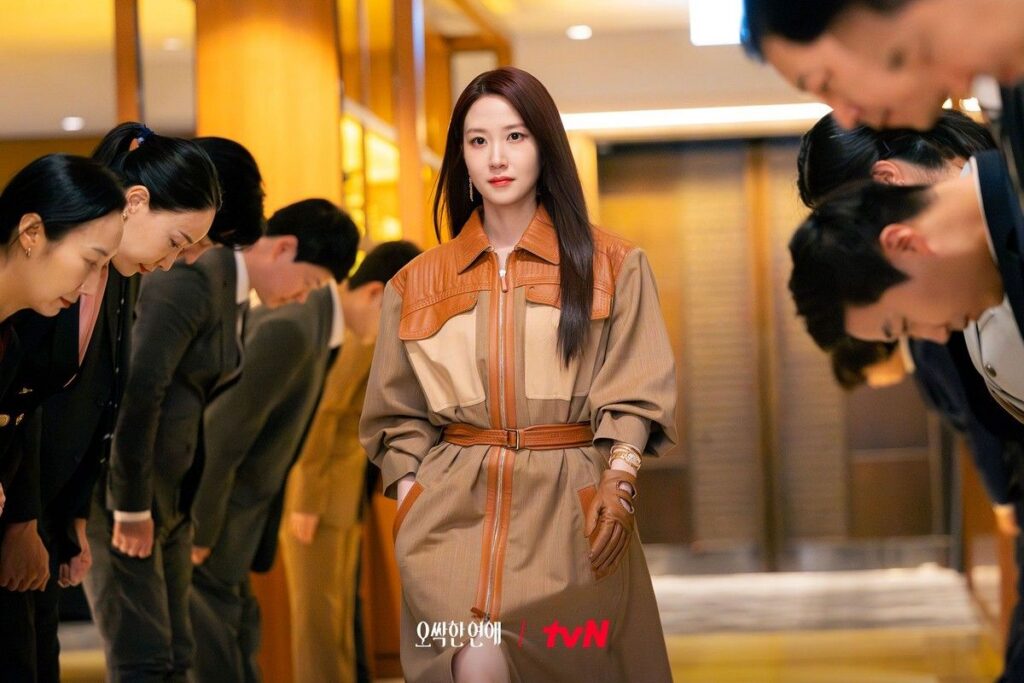 Drama Korea Spooky In Love Rajai Tangga Serial TV Netflix Indonesia