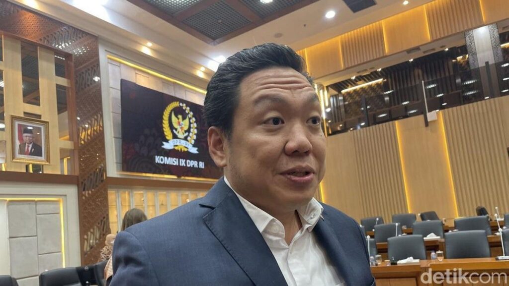DPR Minta Nakes Penghina Pasien BPJS Diberi Sanksi Etik