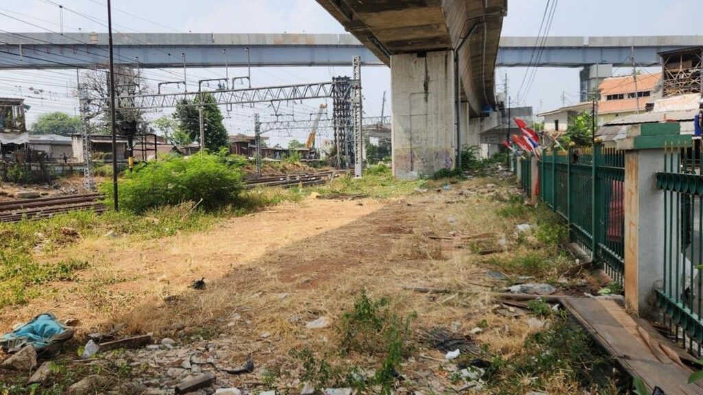 PT KAI Melarang Penggunaan Lahan Tidur Menteng untuk Lapangan Bola