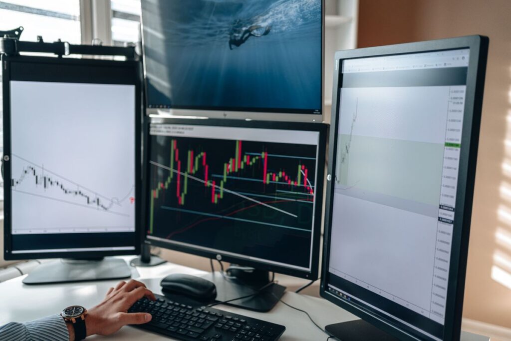 Aksi Jual Asing Rp2,5 Triliun Tekan IHSG Jelang Keputusan BI Rate