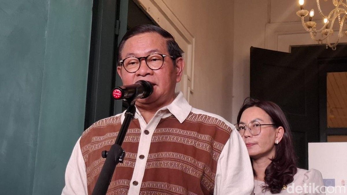 Pramono Anung Tambah Peron Stasiun KRL JIS
