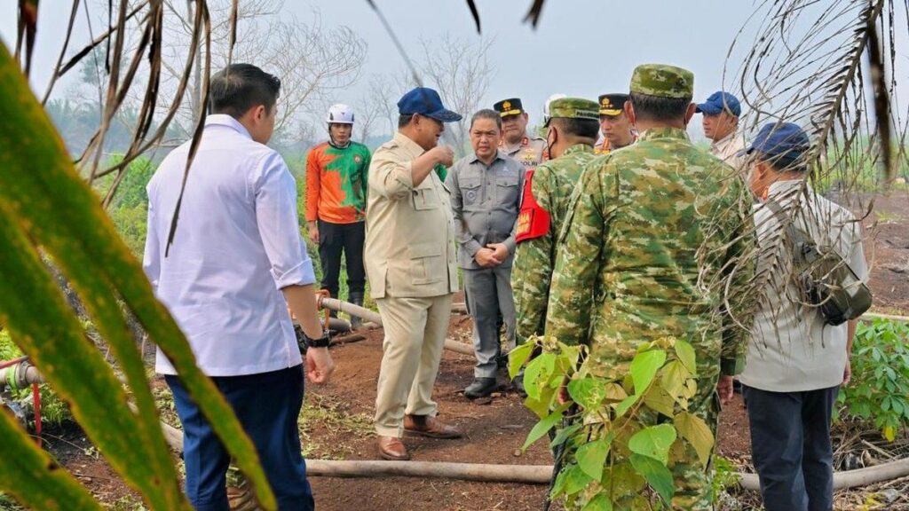 Presiden Prabowo Subianto Tinjau Penanganan Karhutla di Kalimantan Barat