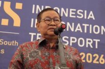 Gubernur Herman Deru Terima Penghargaan Bakti Koperasi Nayaka Mahambara