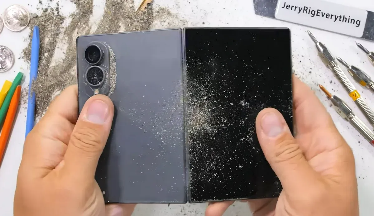 Uji Kekuatan Menunjukkan Ketangguhan Engsel Samsung Galaxy Z Fold8