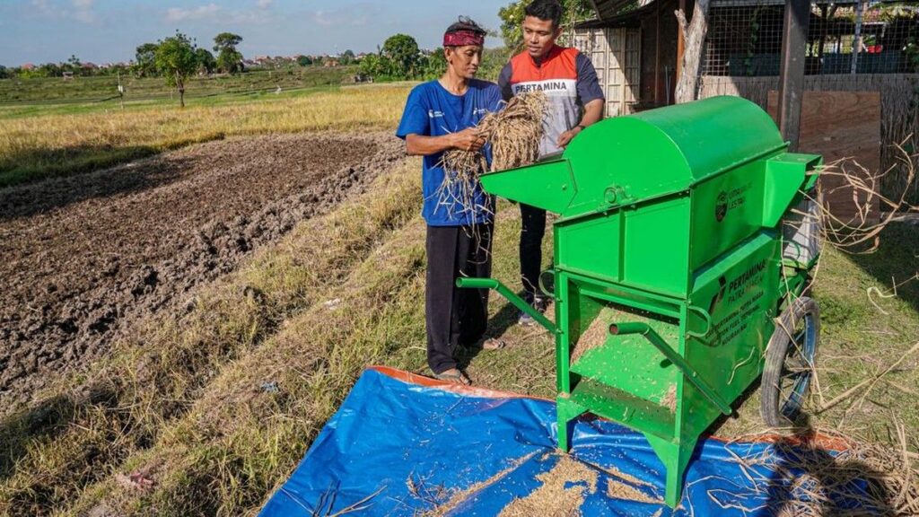 Petani Subak Sembung Denpasar Terima Bantuan Alat Pertanian Listrik