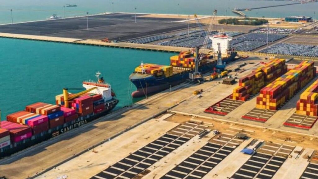 Pelabuhan Patimban Layani Dua Kapal Internasional Sekaligus