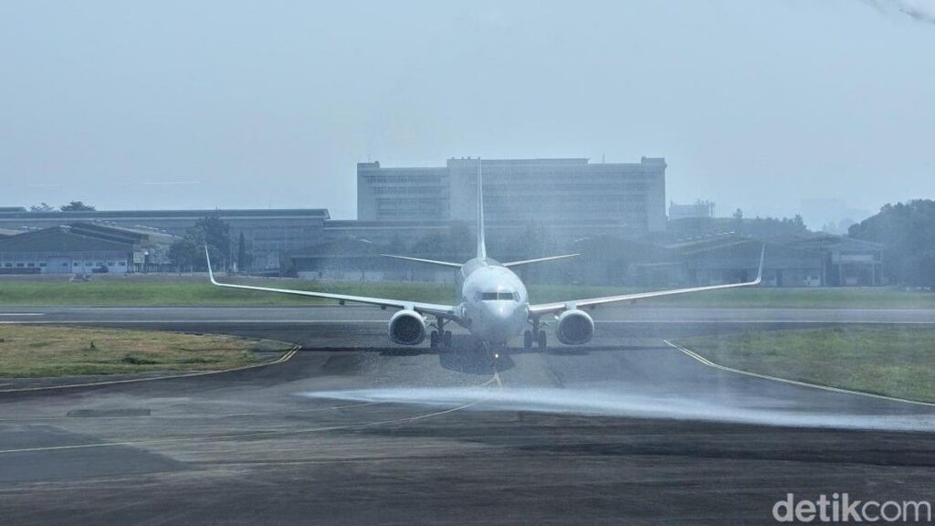 Bandara Husein Sastranegara Kembali Layani Penerbangan Komersial di Bandung