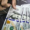 Pemerintah India Jual Saham BUMN untuk Atasi Defisit Fiskal