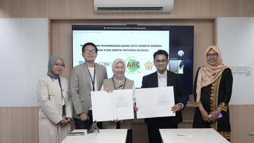 ParagonCorp Jajaki Potensi Nilam Aceh untuk Kosmetik