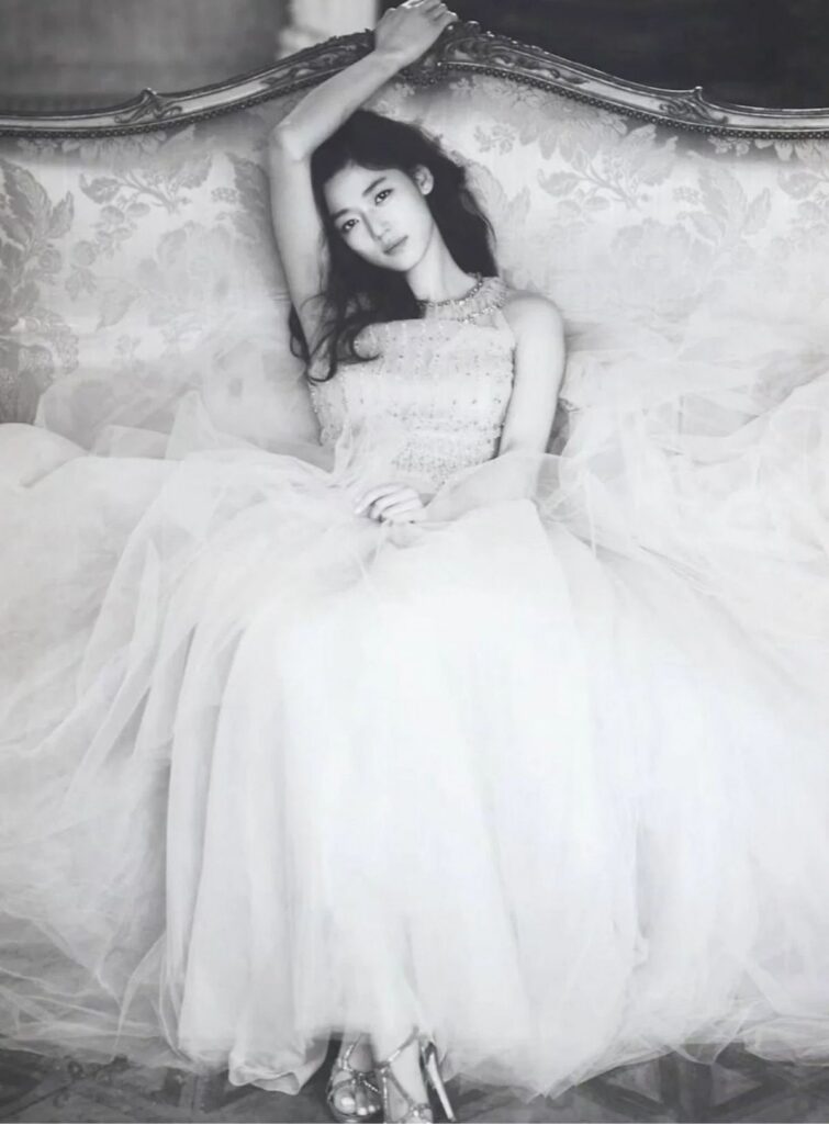 Fotografer Kim Bo Ha Rilis Foto Pernikahan Jun Ji Hyun Dari Tahun 2012