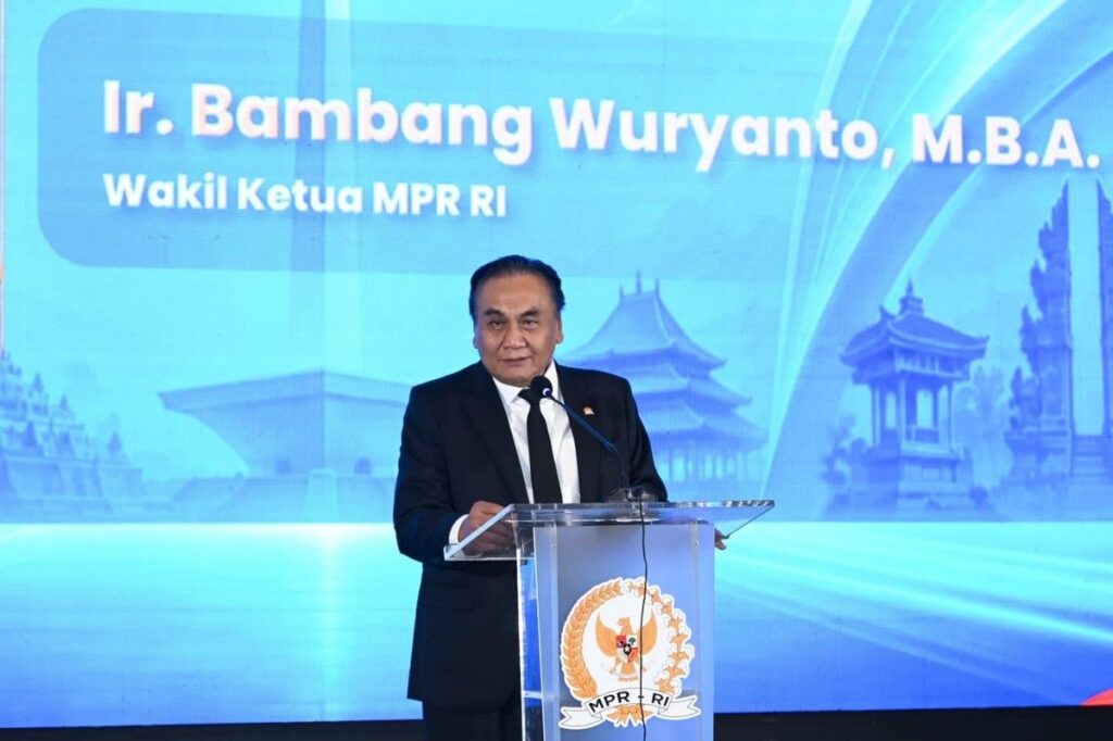 KAI Properti Selesaikan Peninggian Peron dan Tambah Atap di Stasiun Cikampek