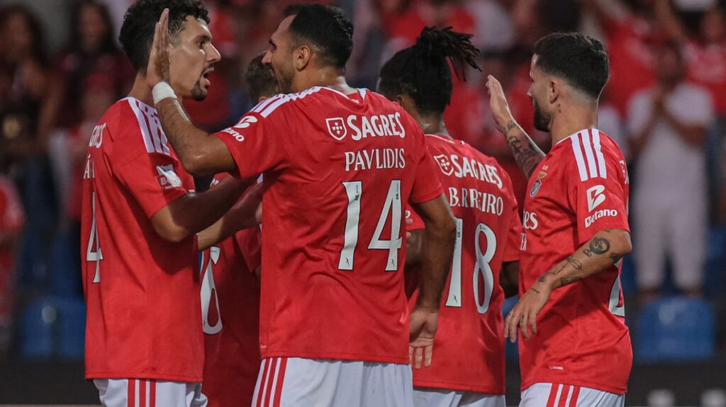 Vangelis Pavlidis Cetak Hat-trick 7 Menit untuk Benfica