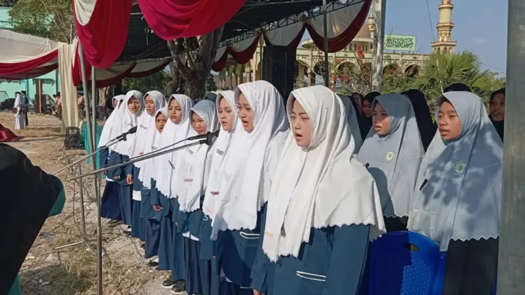 Tiga Lembaga Al Ishlah Lamongan Gelar Kolaborasi Paduan Suara