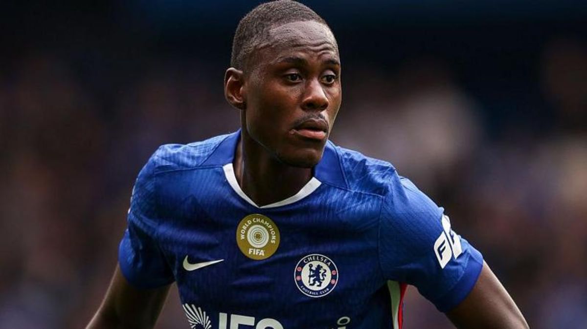 Como Resmi Rekrut Trevoh Chalobah dari Chelsea Senilai 30 Juta Pound