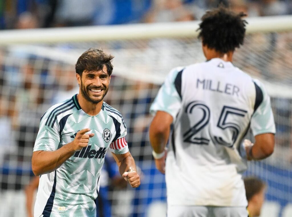 New England Revolution Lepas Keunggulan Dua Gol ke Montreal di MLS