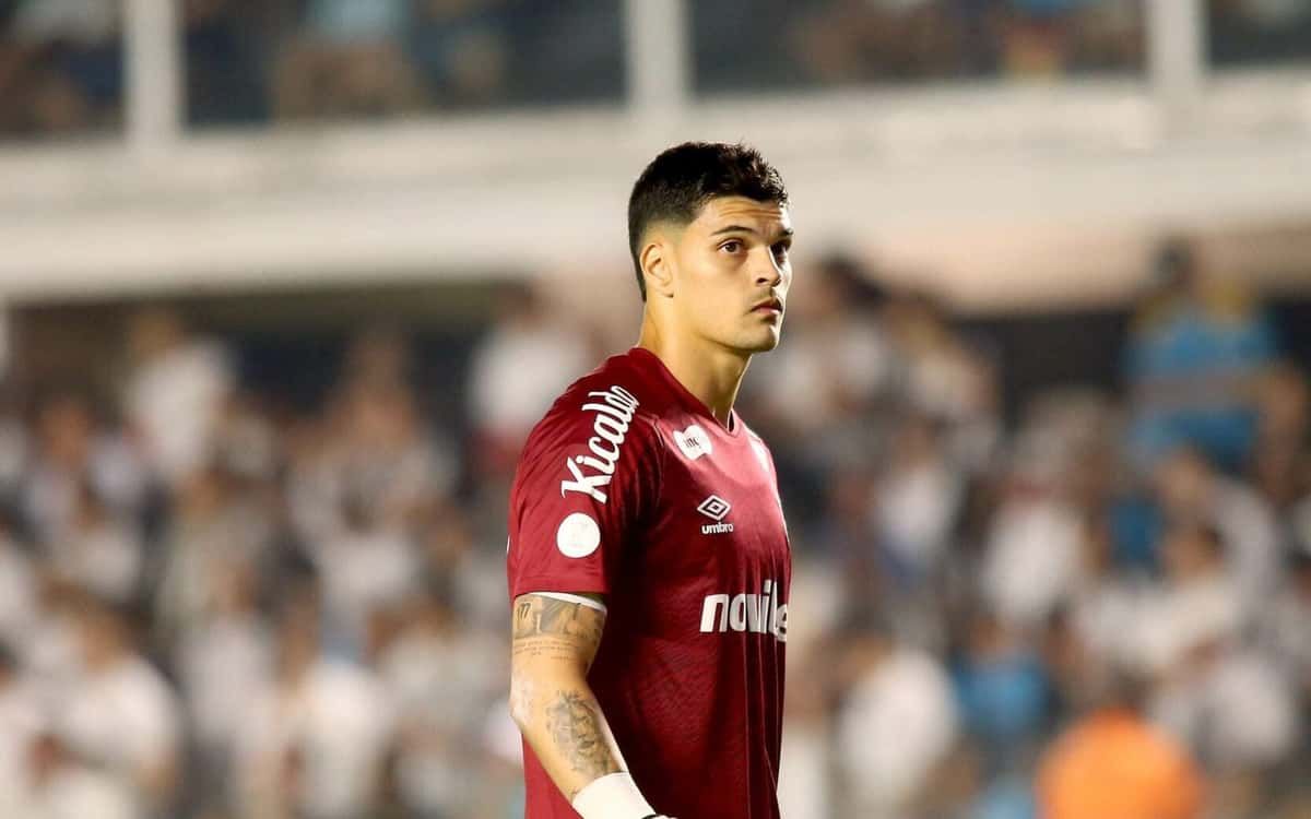 Gabriel Brazao Dikritik Pendukung Santos Usai Gagal Bendung Gol Viveros