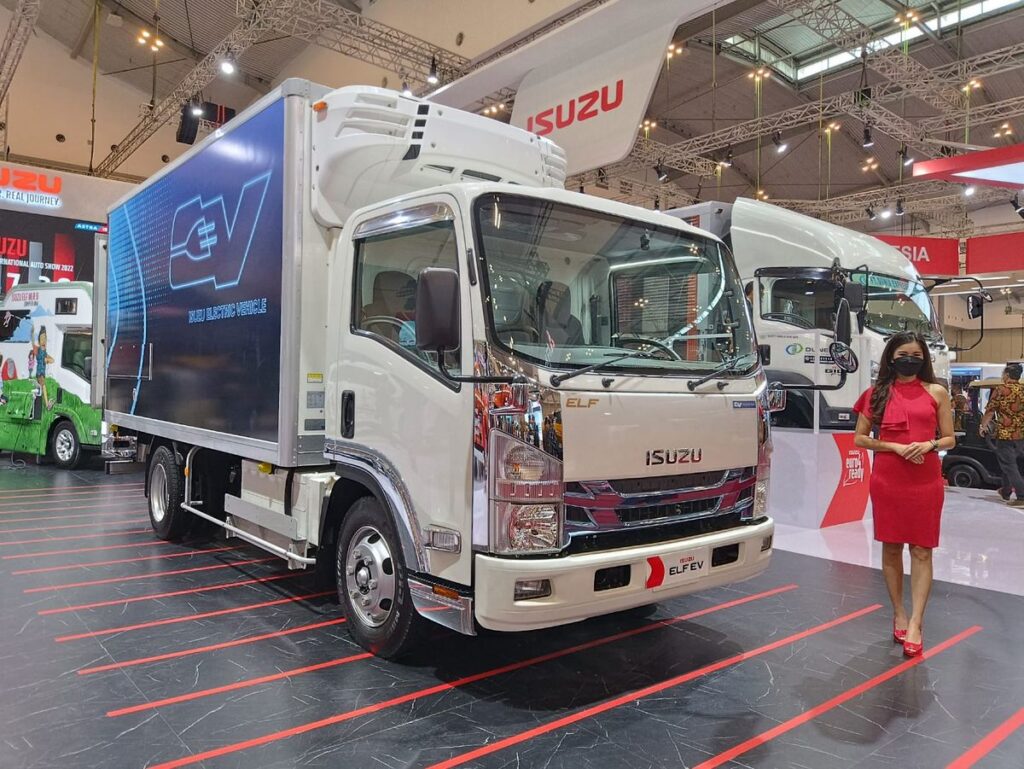 Isuzu Pamerkan Lini Kendaraan Niaga Handal di GIIAS 2027