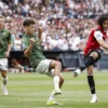 Feyenoord Ungguli Go Ahead Eagles 3-1 dalam Lanjutan Eredivisie