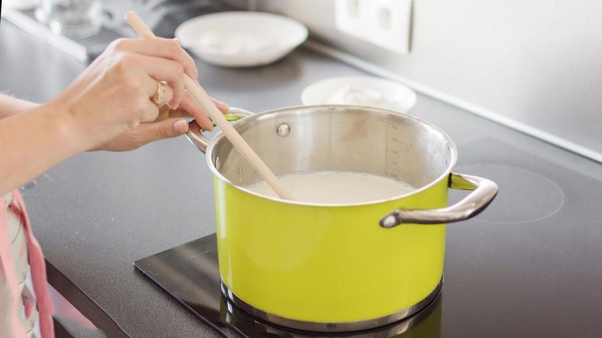 7 Rekomendasi Panci MPASI yang Bagus dan Aman untuk Bayi