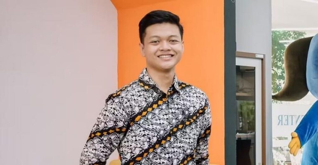 Anak Penjual Jamu Raih Lulusan Terbaik IPB University
