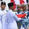 Tim Adil Makmur Bertugas Turunkan Bendera di Istana Merdeka