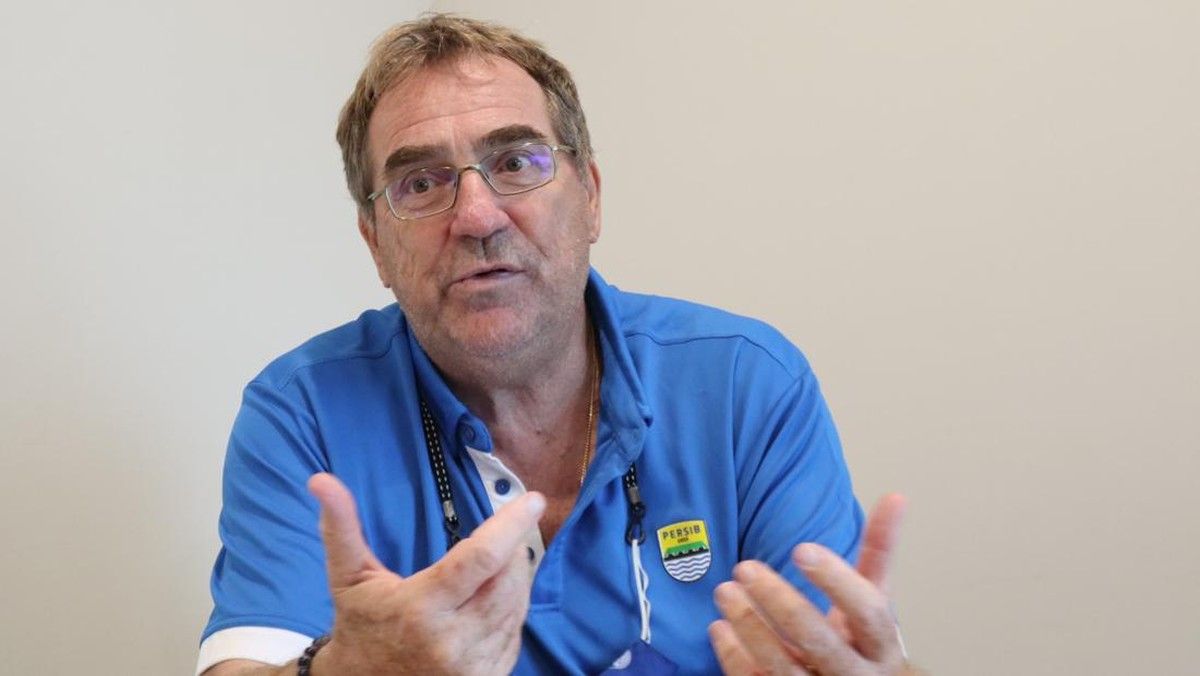 Robert Alberts Jelaskan Sengketa Gaji Persib Hingga Sanksi FIFA