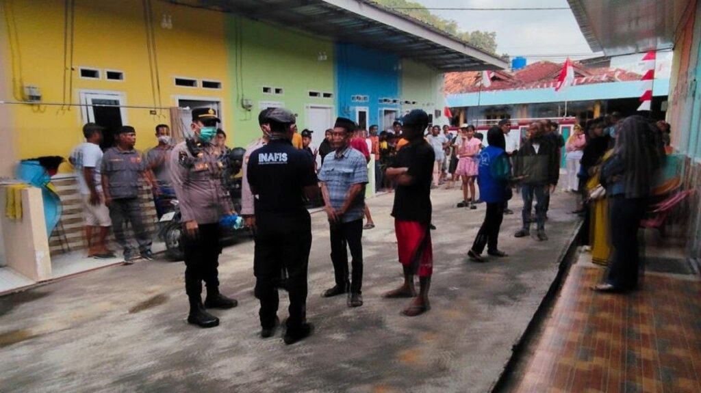 Polisi Evakuasi Jasad ASN yang Ditemukan Membusuk di Kos Bandar Lampung