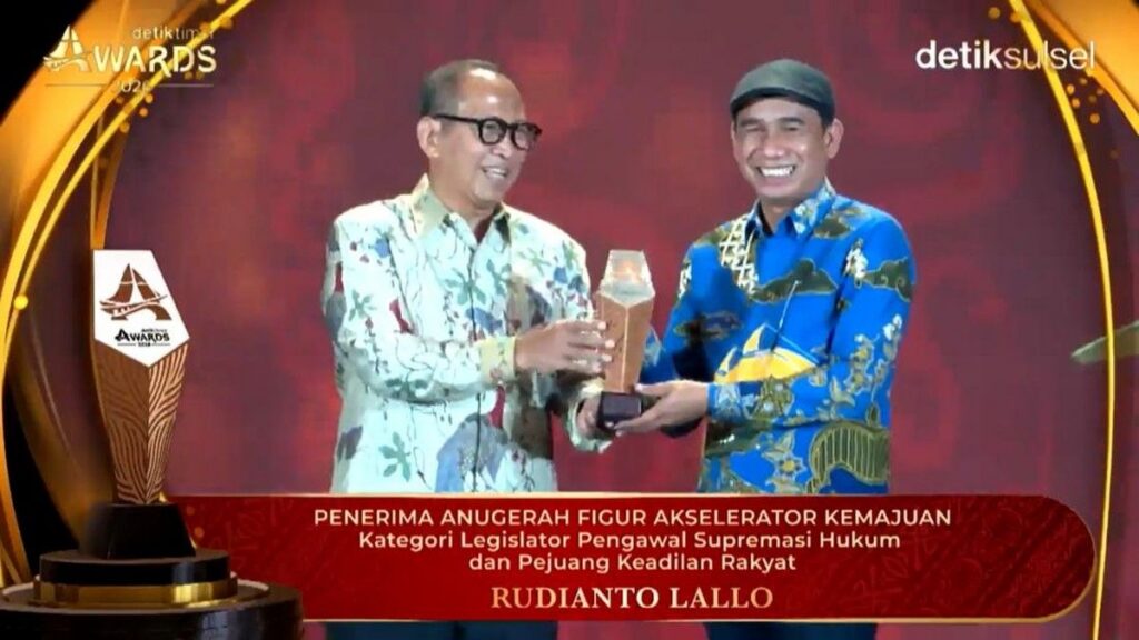 Rudianto Lallo Raih Penghargaan detiktimur Awards 2026