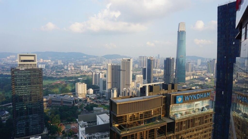 Malaysia Catat Pertumbuhan Ekonomi Solid Menuju Negara Maju