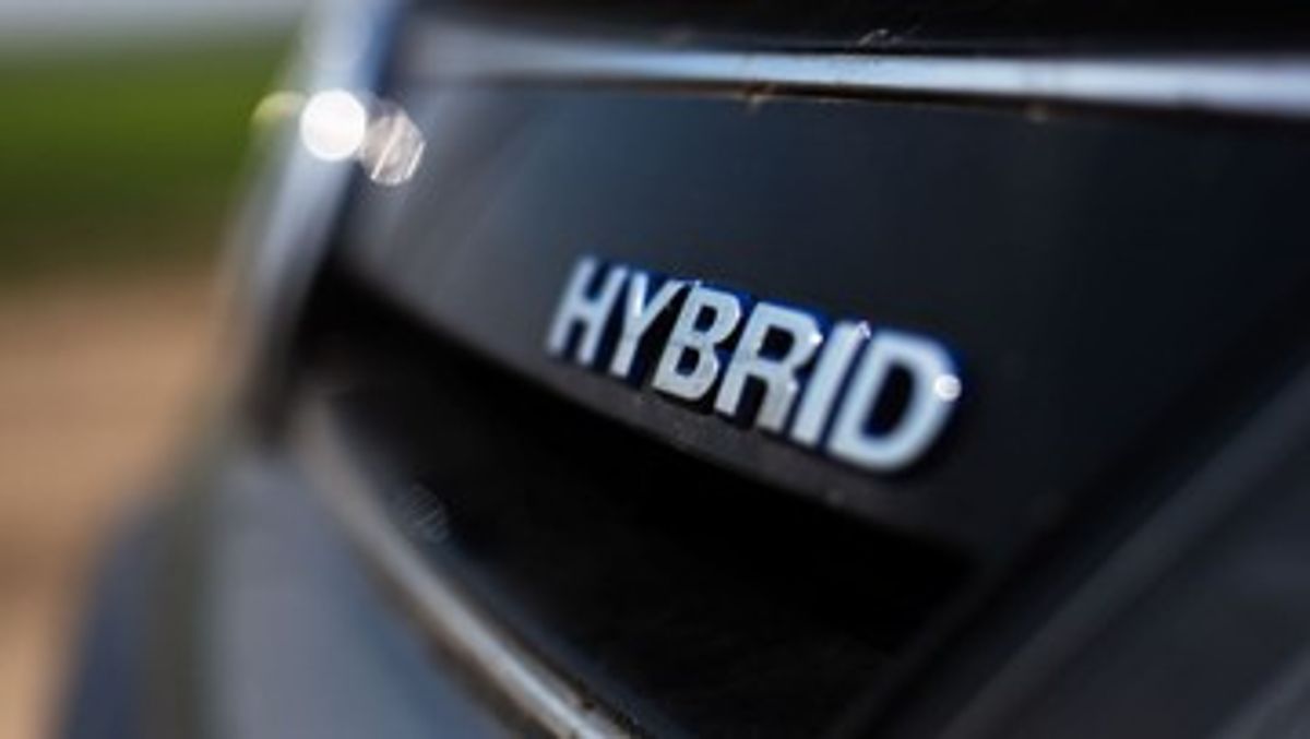 Insentif Mobil Hybrid Perlu Dipertahankan demi Percepatan Elektrifikasi