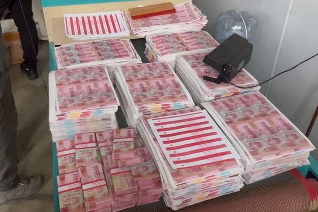 Bursa Efek Indonesia Suspensi Perdagangan Saham Adhi Karya Akibat Gagal Bayar Bunga Obligasi
