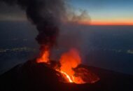 Turis Amerika Serikat Tewas Disambar Petir di Gunung Etna