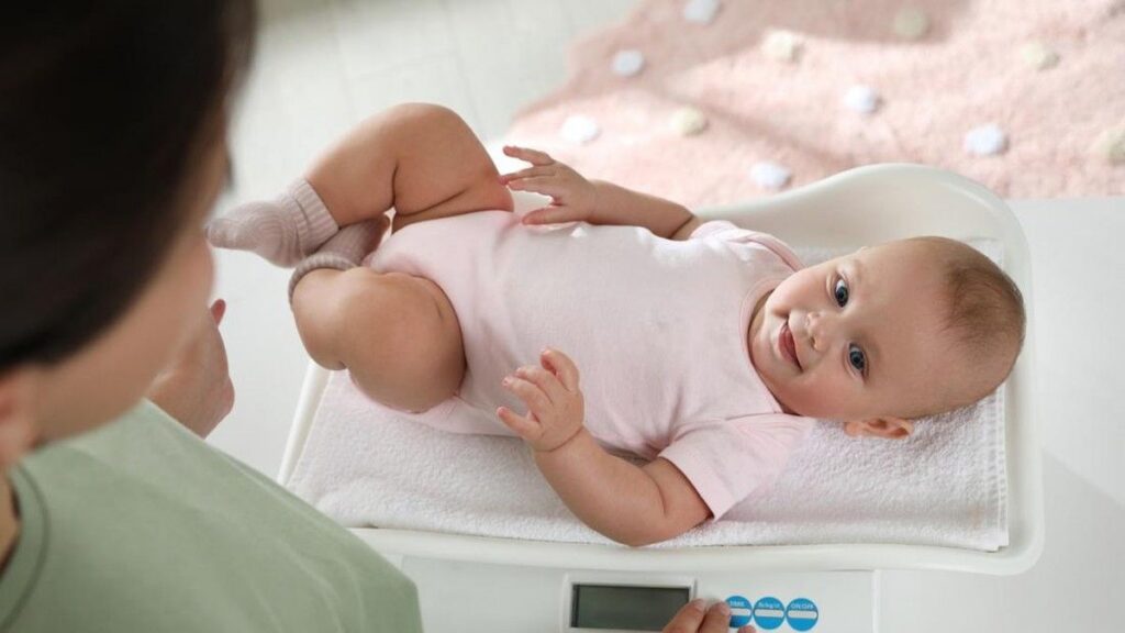 Penyebab Berat Badan Bayi Baru Lahir Turun pada Hari Pertama