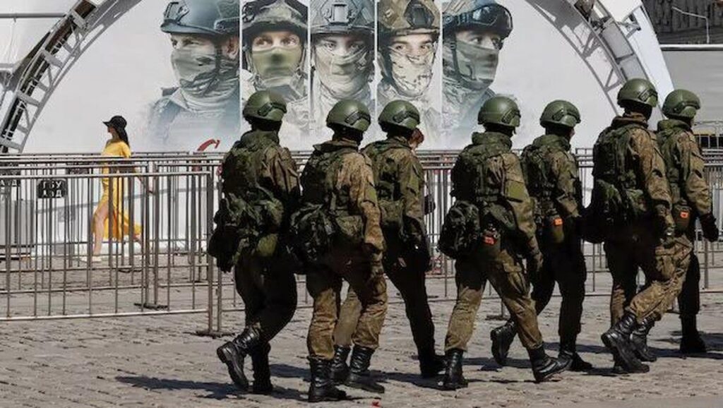 Tentara Rusia Tembak Rekan dan Warga Sipil di Crimea