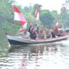 Polda Riau Salurkan Bansos dan Bendera ke Suku Talang Mamak
