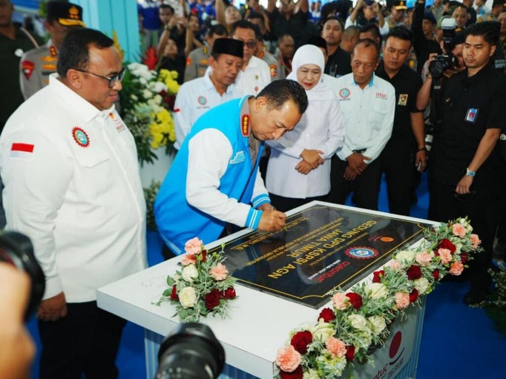 Kapolri Resmikan Gedung DPD KSPSI AGN Jawa Timur di Surabaya