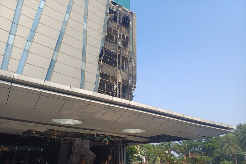 Aktivitas Hotel Pullman Central Park Mulai Pulih Usai Kebakaran