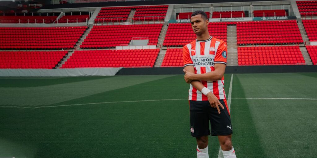 Peter Bosz Ubah Lima Pemain Starter PSV Hadapi Fortuna Sittard
