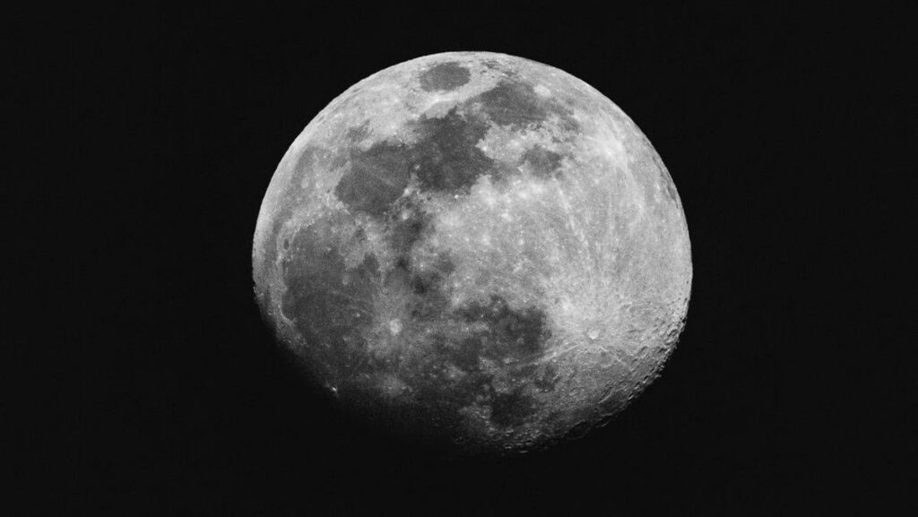 Sebagian Roket SpaceX Tabrak Bulan dengan Kecepatan Tinggi