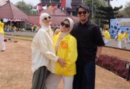 Ratu Anandita dan Mario Irwinsyah Dampingi Putri Masuk UI