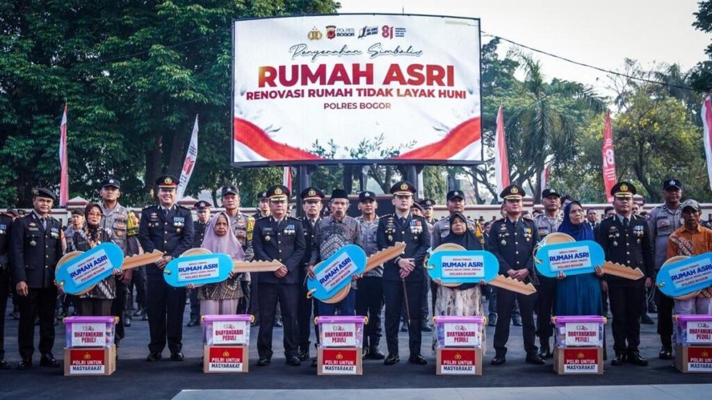Polres Bogor Bedah 21 Rumah Rutilahu Warga Kurang Mampu