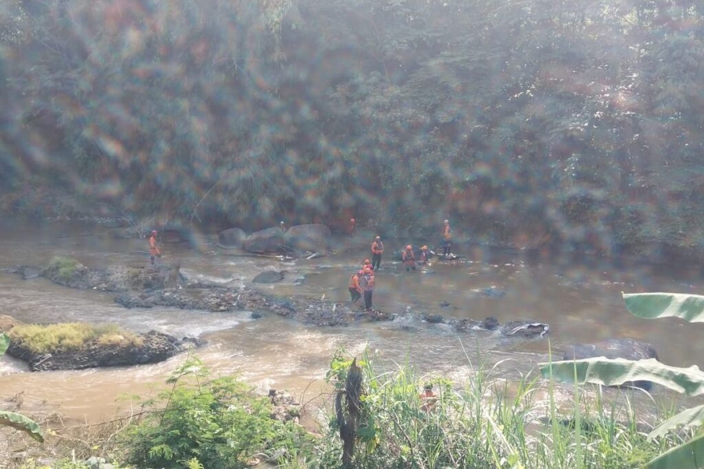 Tim SAR Perluas Pencarian ASN Pemkot Bogor yang Diduga Hanyut di Sungai Cisadane