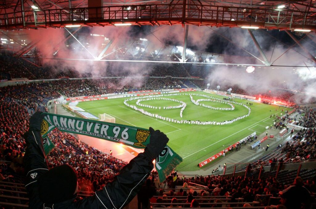 VfL Wolfsburg Tundukkan Hannover 96 Lewat Gol Penalti Fabian Reese
