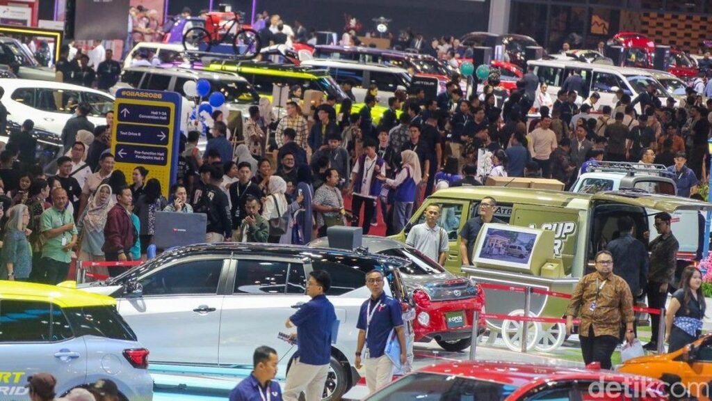OLXmobbi Catat Kenaikan Tukar Tambah Mobil di GIIAS 2026