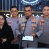 Polri memberi penghargaan pin emas dan KPLB di Banda Aceh