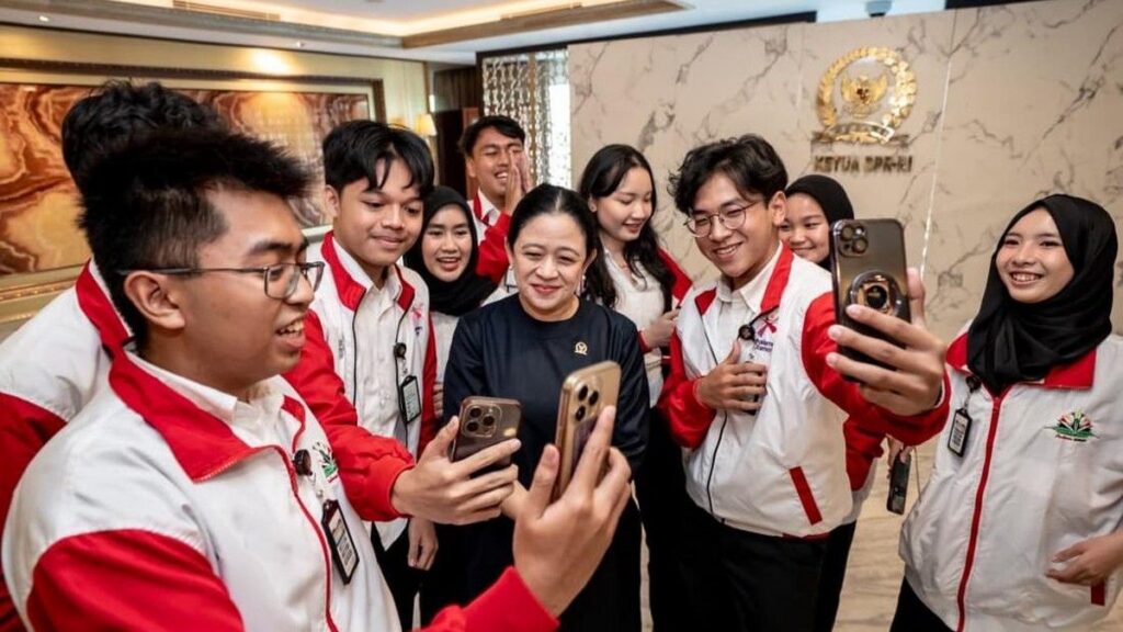 Ketua DPR Puan Maharani Terima Audiensi Parlemen Remaja 2024-2025 di Jakarta
