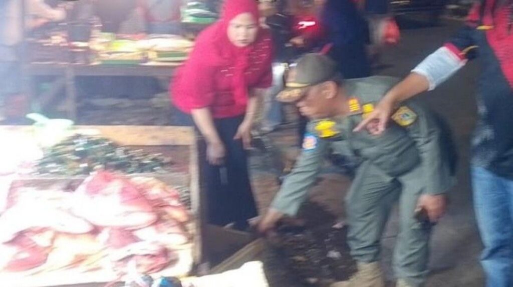 Pemprov DKI dan Pemkot Jaktim Penata Pedagang Pasar Kramat Jati